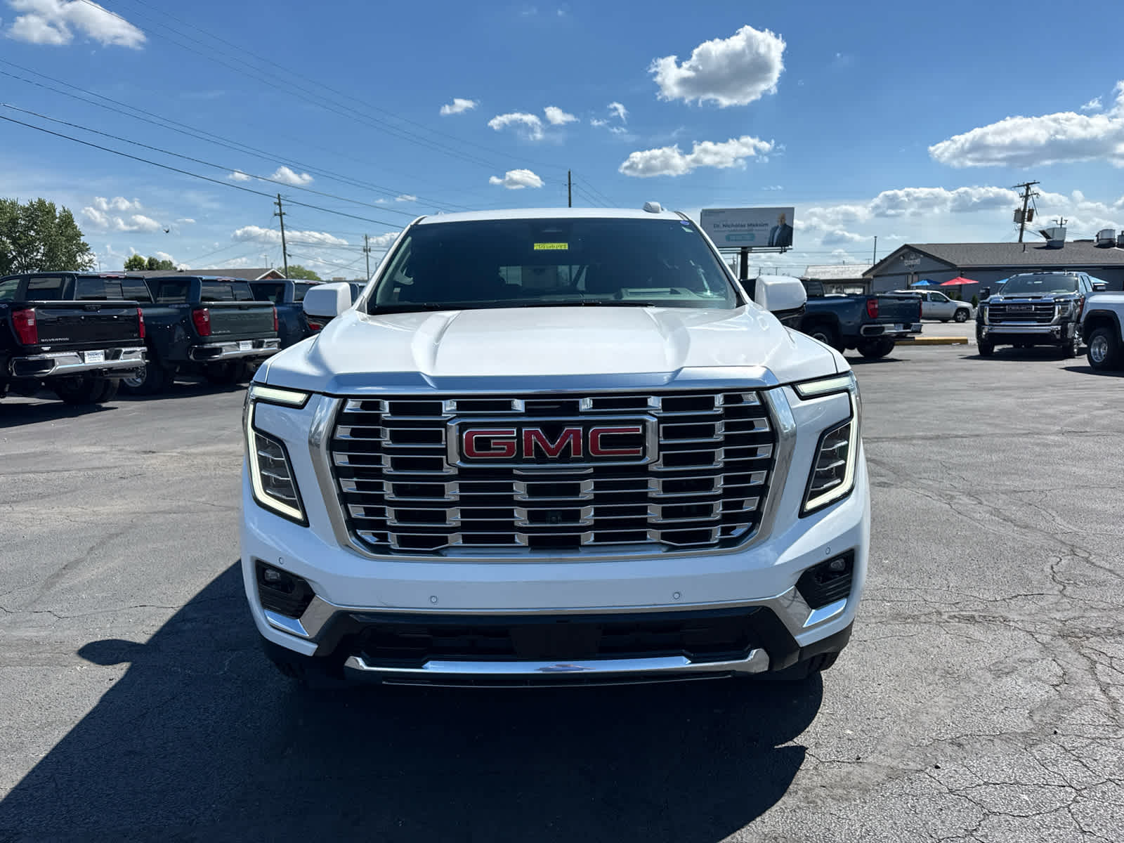2025 GMC Yukon Denali - Photo 8