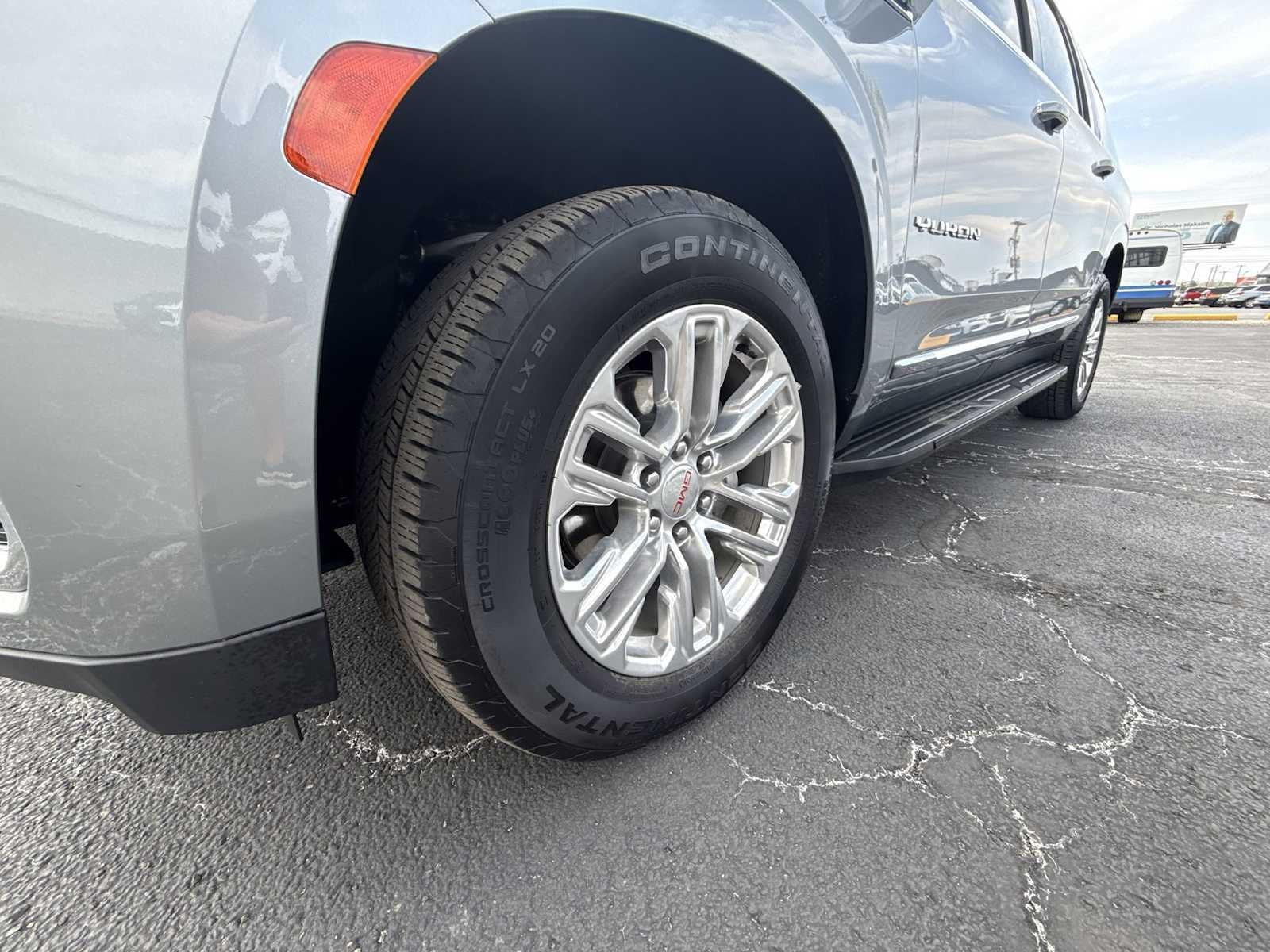 2024 GMC Yukon XL SLT