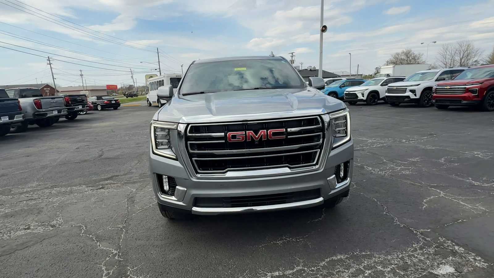 2024 GMC Yukon XL SLT