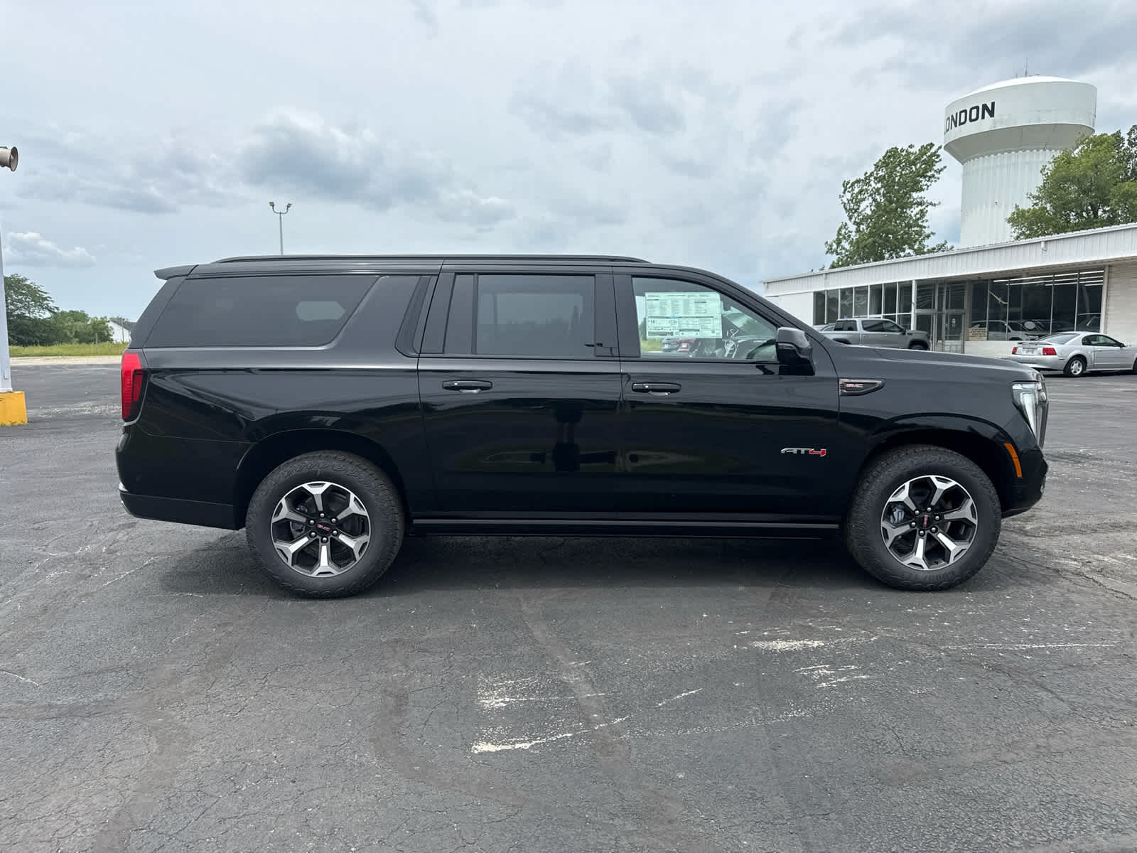 2026 GMC Yukon XL AT4 Ultimate