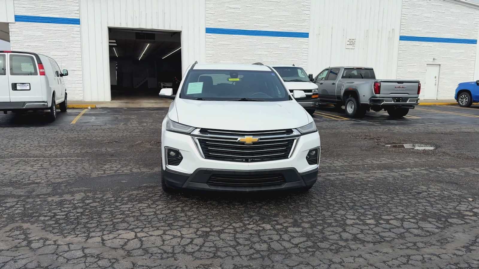 2023 Chevrolet Traverse LT Leather
