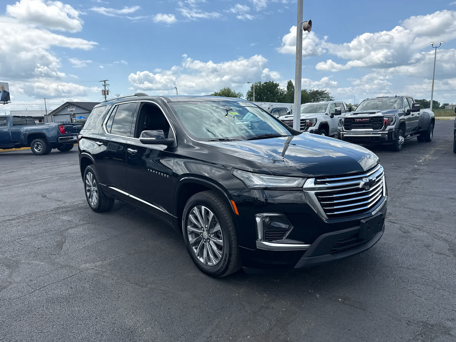 2023 Chevrolet Traverse Premier