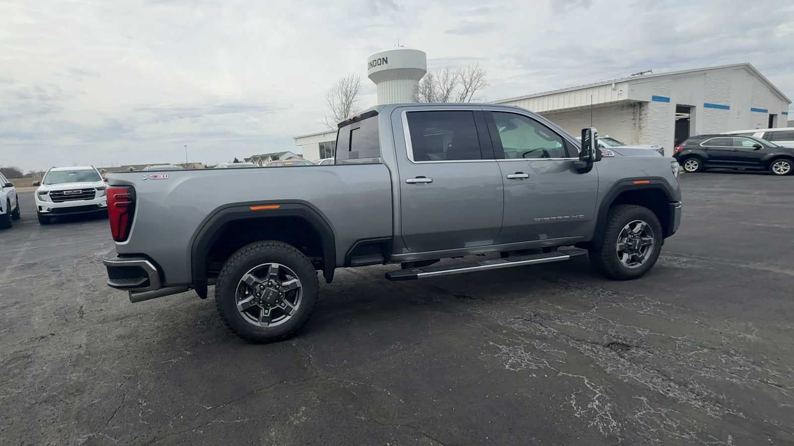 2026 GMC Sierra 2500 HD SLT