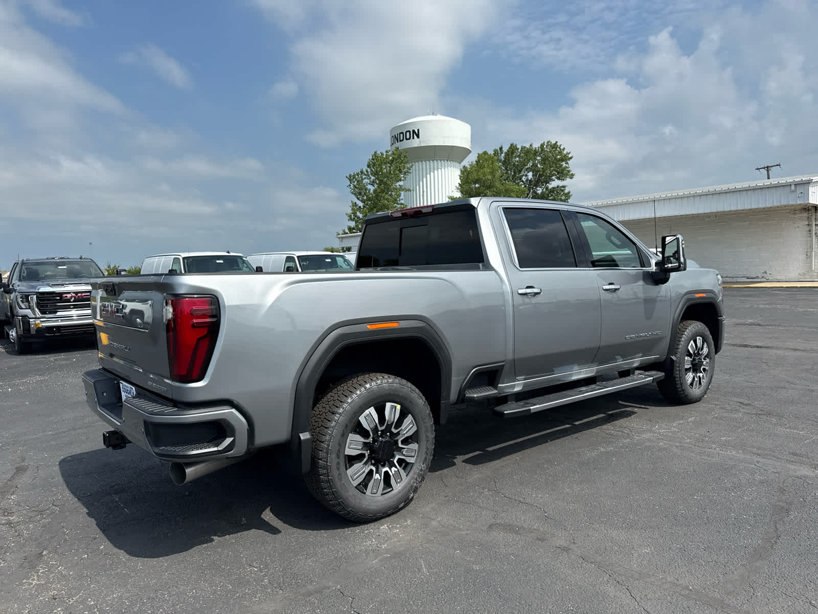 2026 GMC Sierra 2500 HD Denali