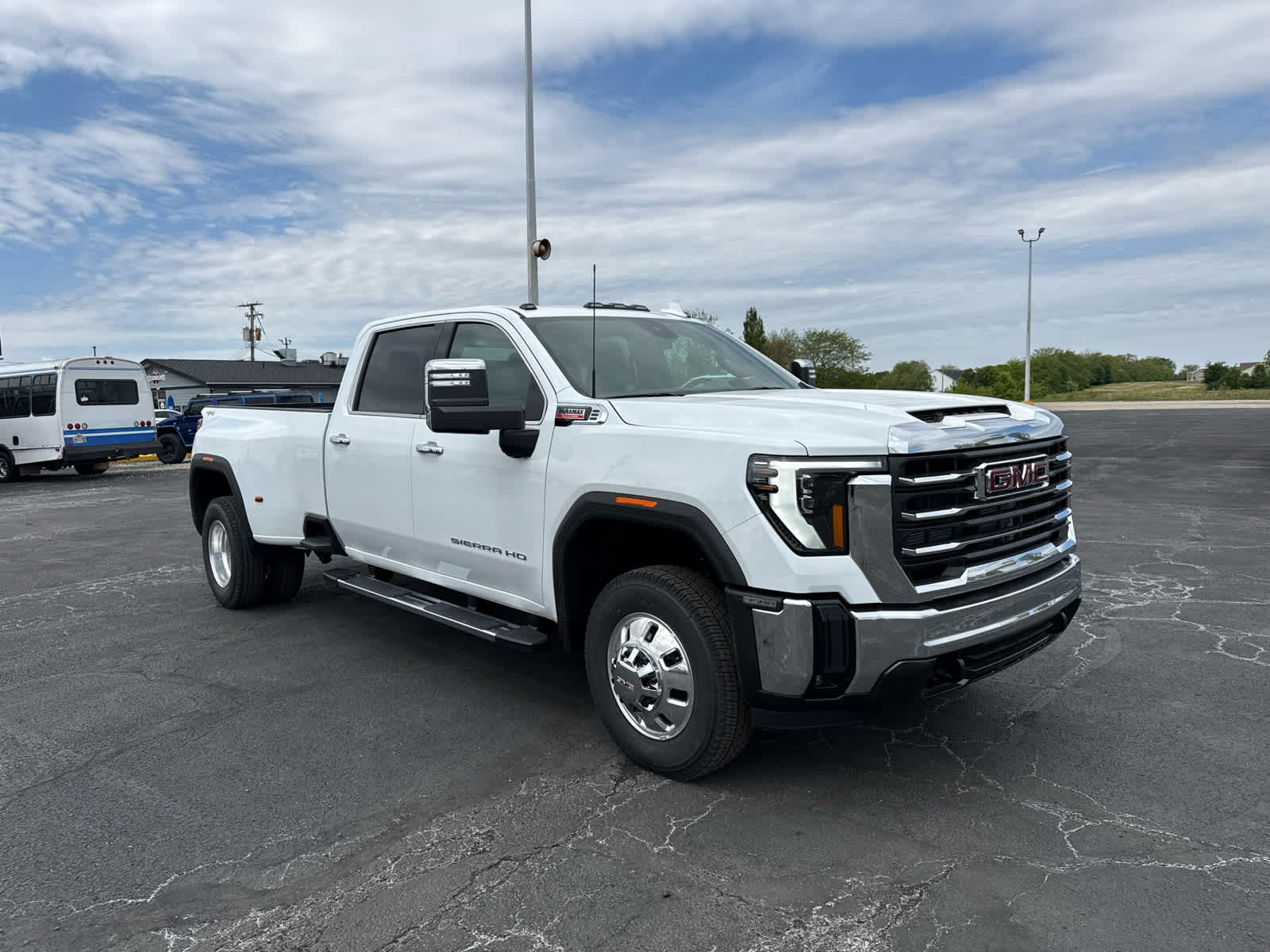 2026 GMC Sierra 3500 HD SLT DRW