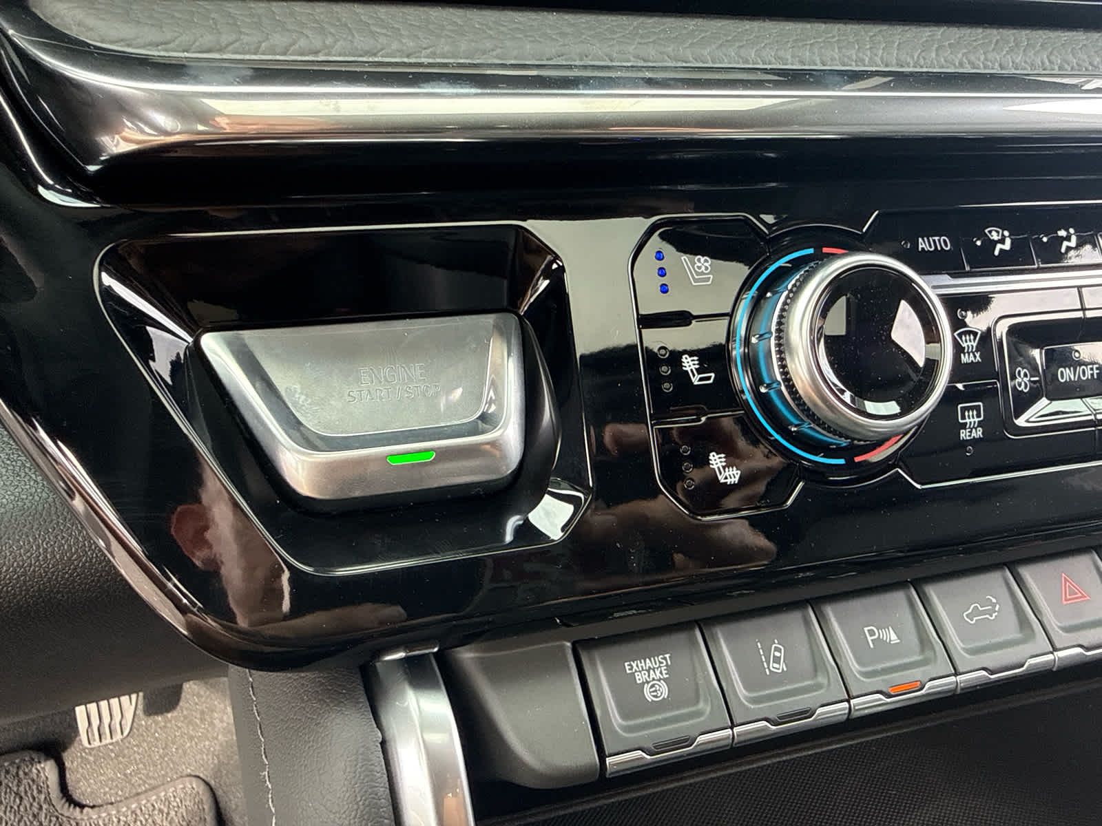 2026 GMC Sierra 3500HD Denali - Photo 21