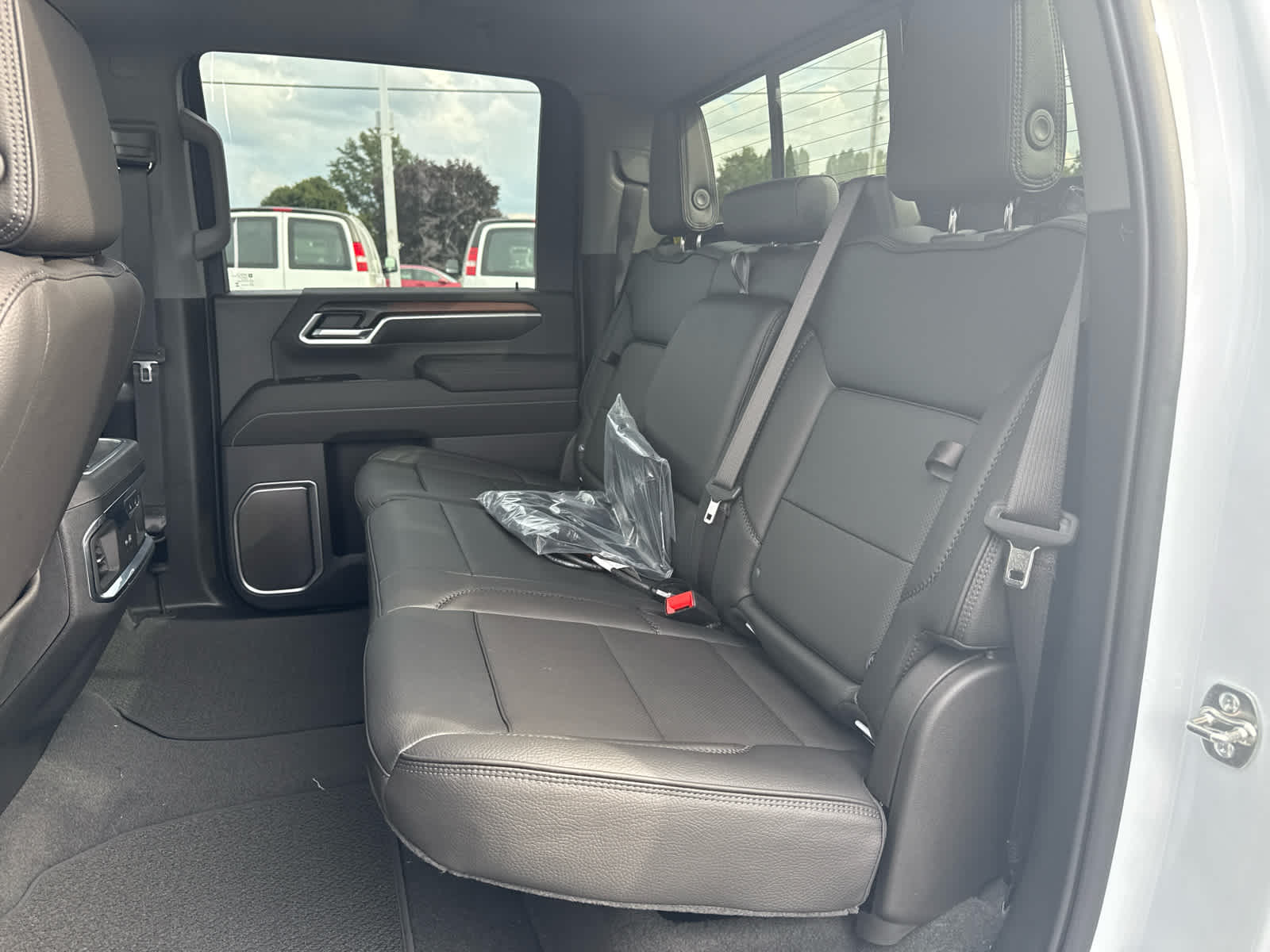 2026 GMC Sierra 3500HD Denali - Photo 22