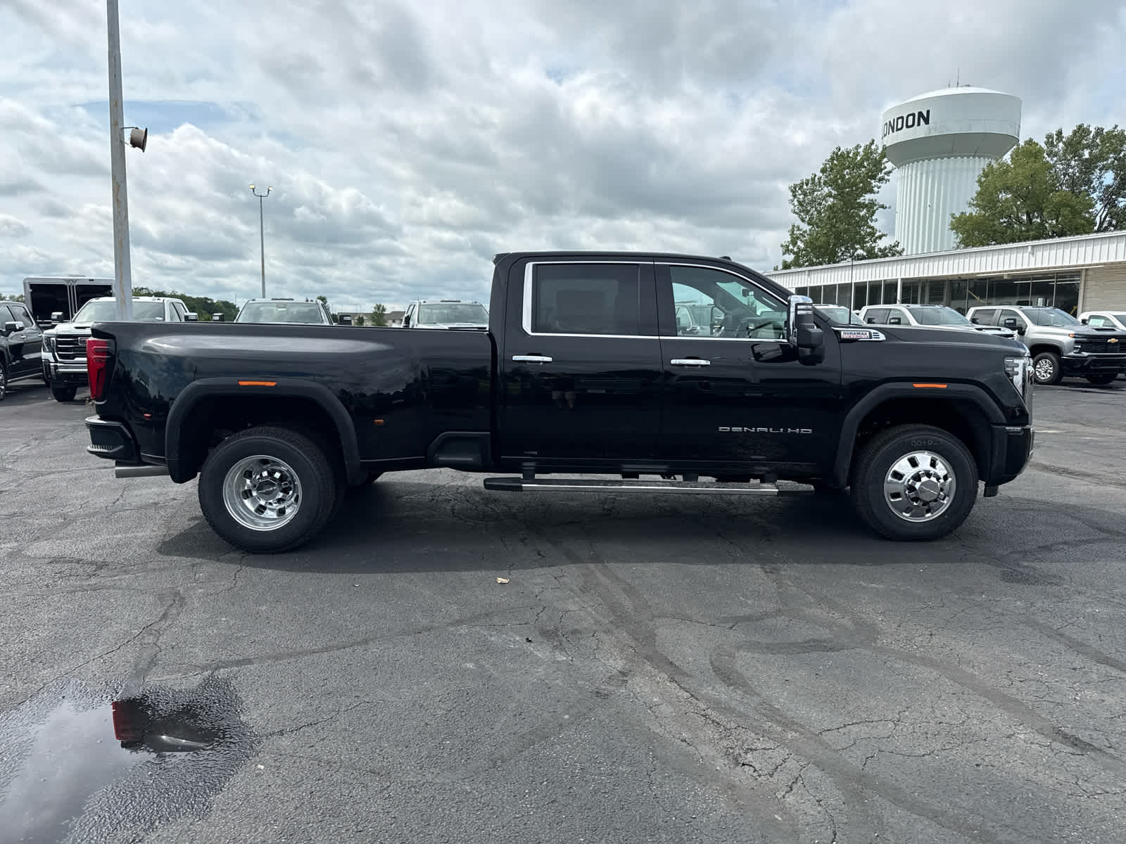 2026 GMC Sierra 3500 HD Denali DRW