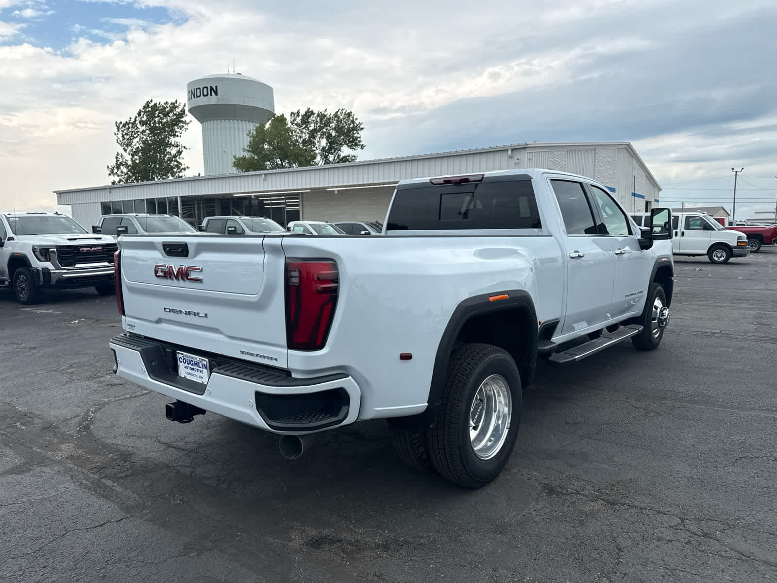2026 GMC Sierra 3500 HD Denali DRW