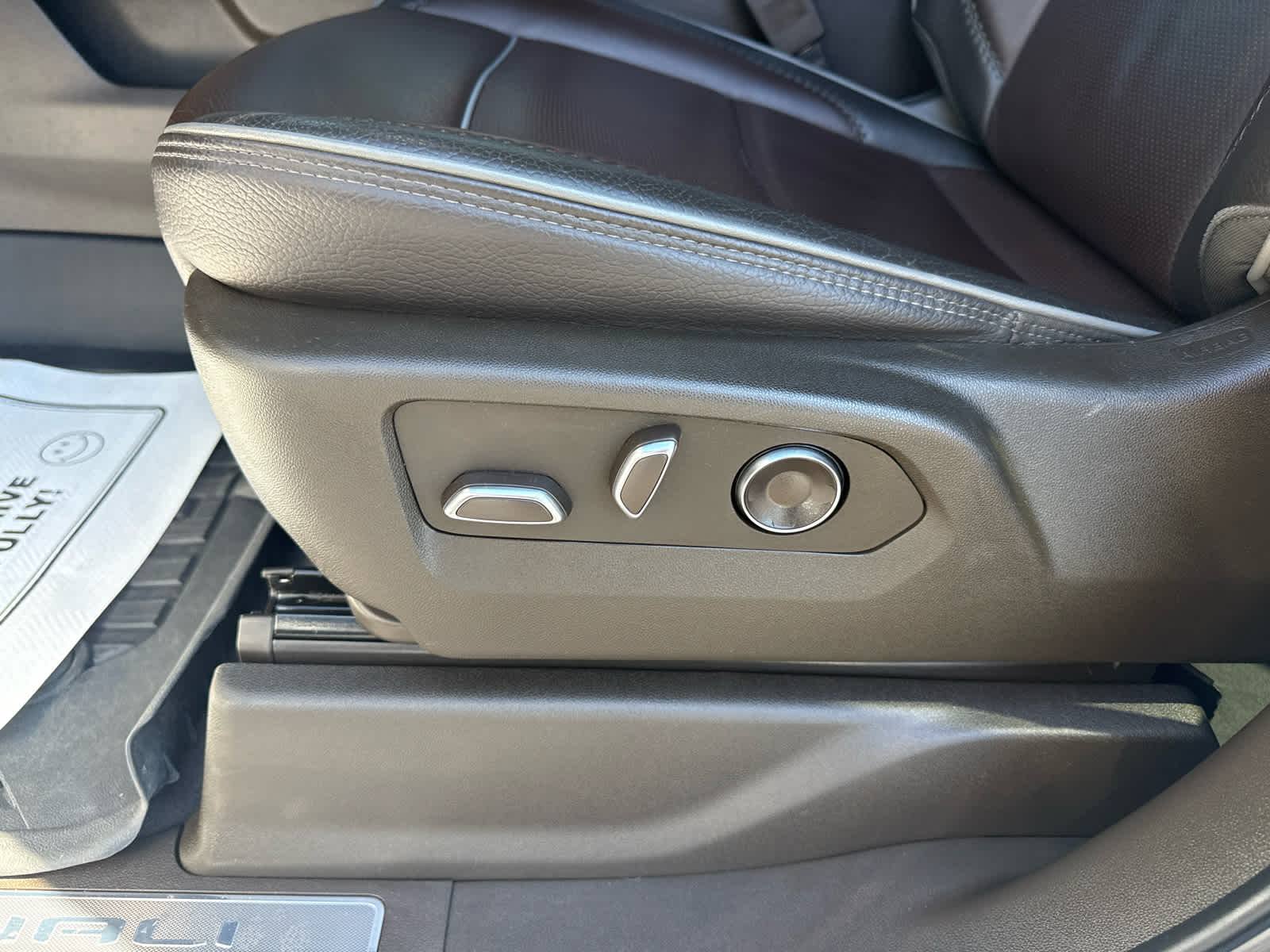 2025 GMC Sierra 3500 HD Denali DRW