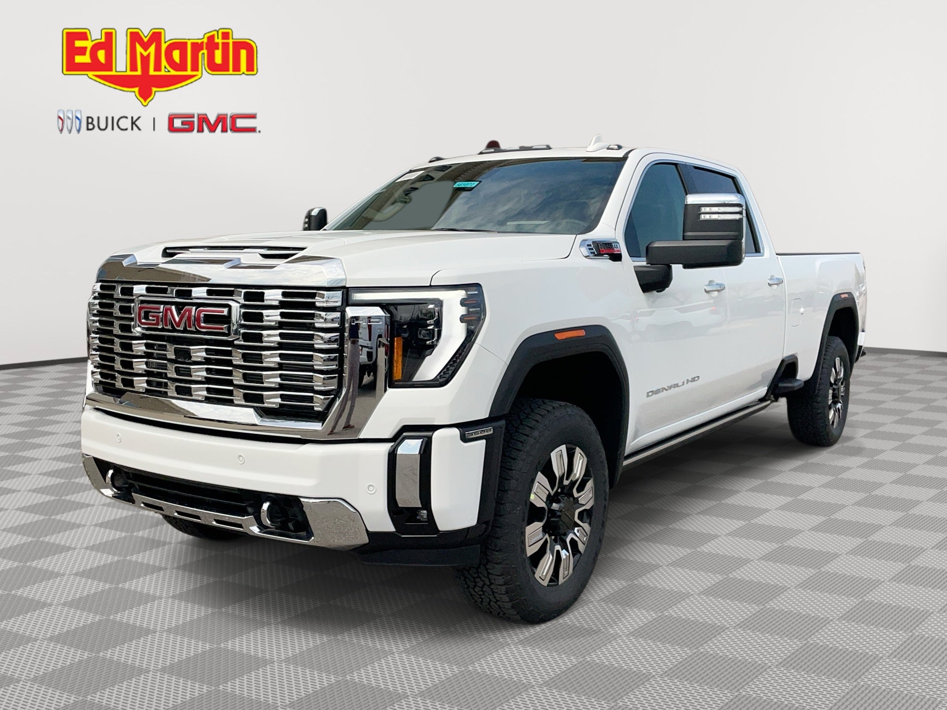 2026 GMC Sierra 4WD Crew Cab Standard Box Denali's photo