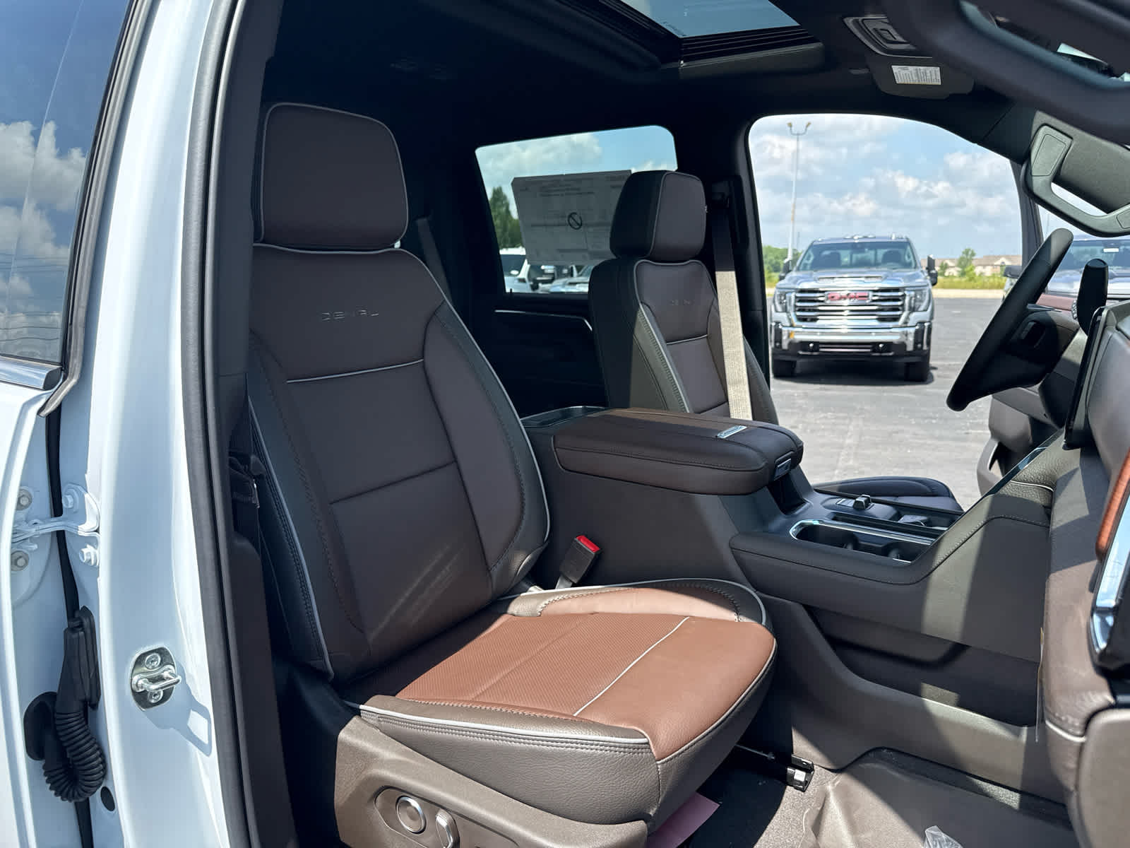 2026 GMC Sierra 3500 HD Denali DRW