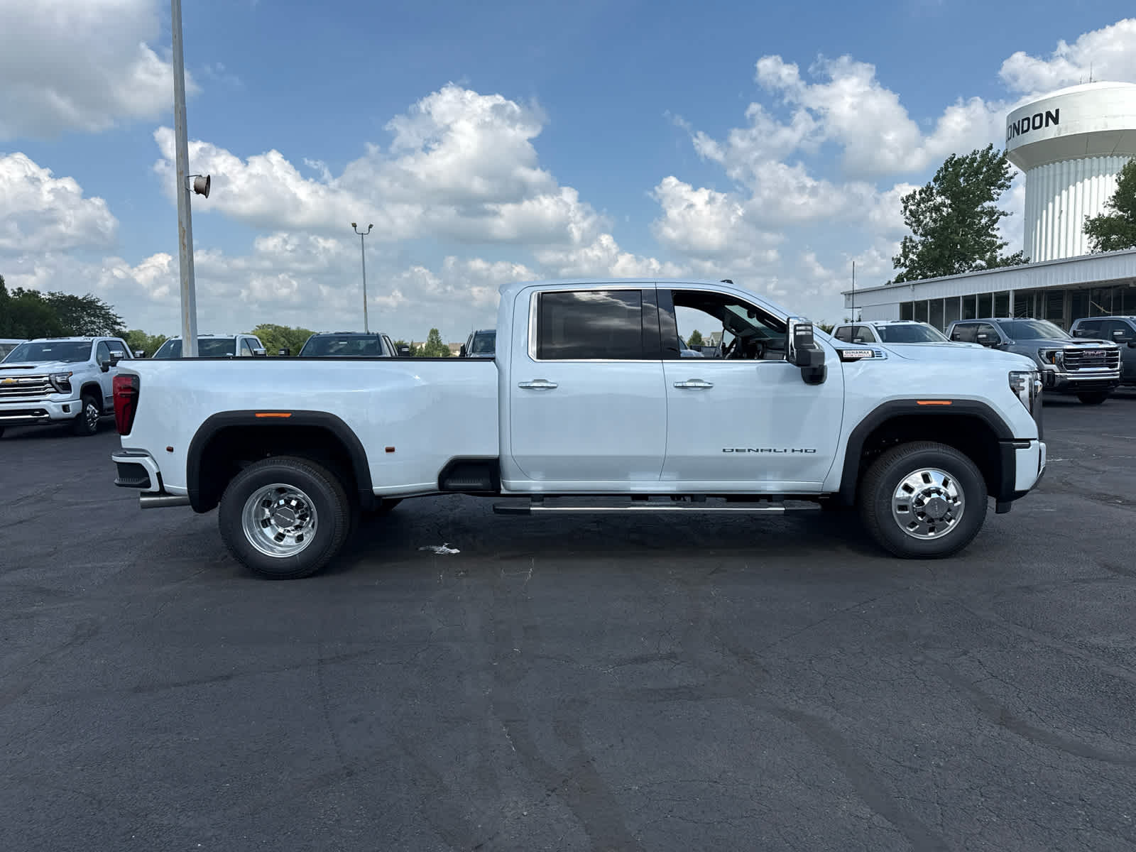 2026 GMC Sierra 3500 HD Denali DRW