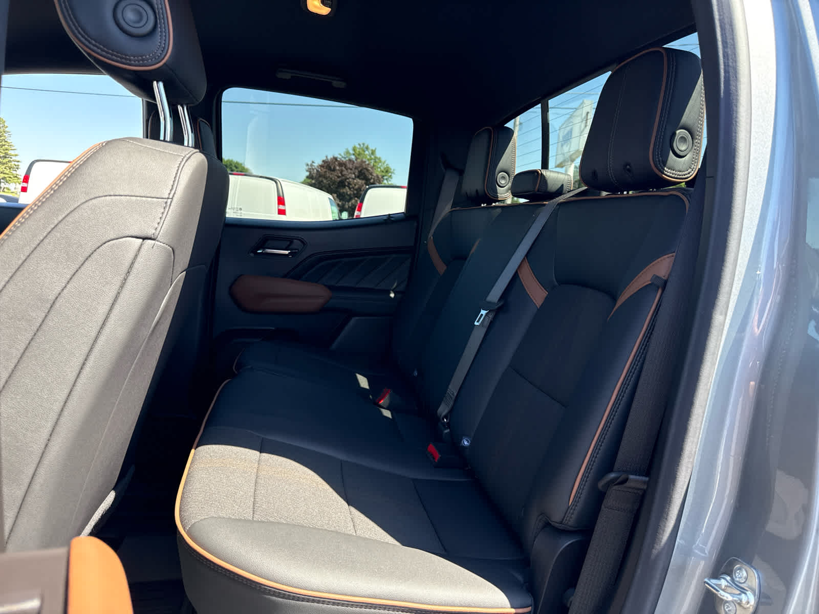 2025 GMC Canyon AT4