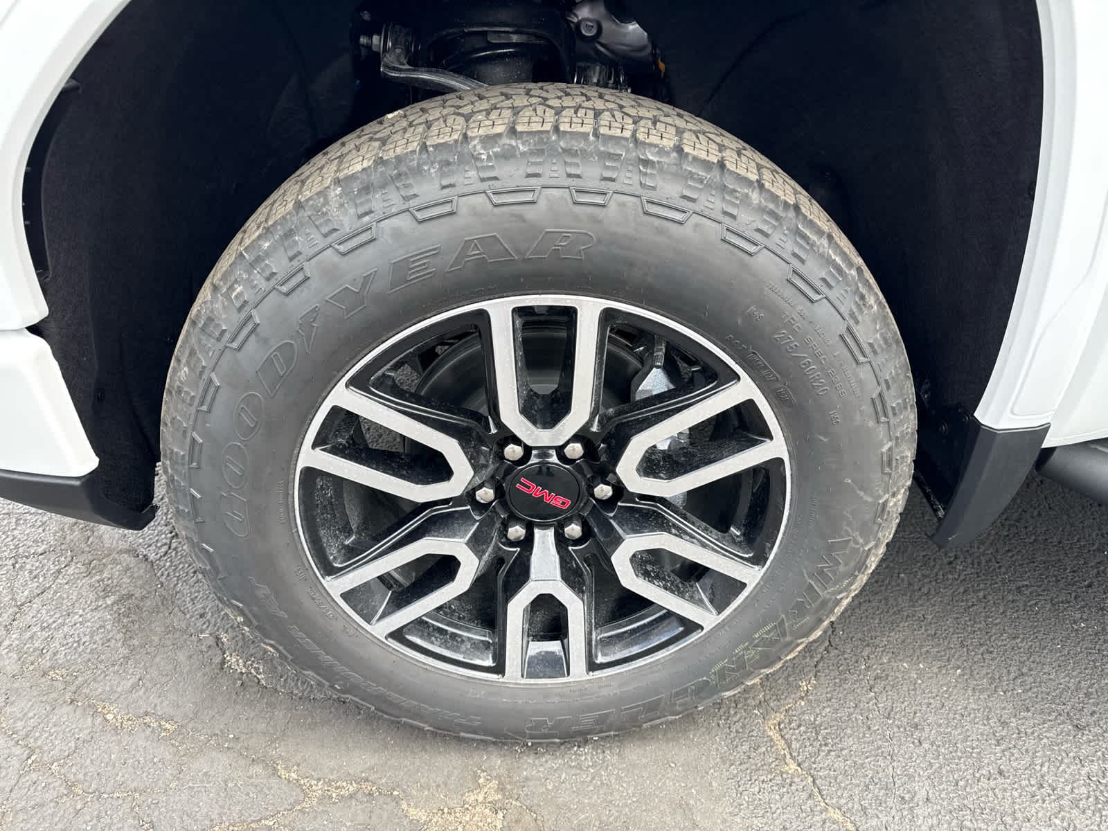 2026 GMC Sierra 1500 AT4 - Photo 9