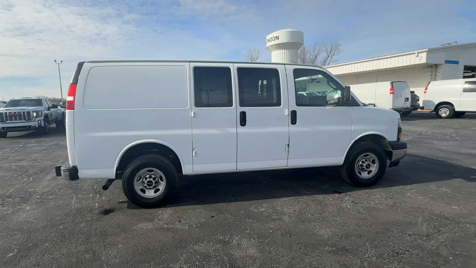 2024 GMC Savana Cargo 2500 Work Van