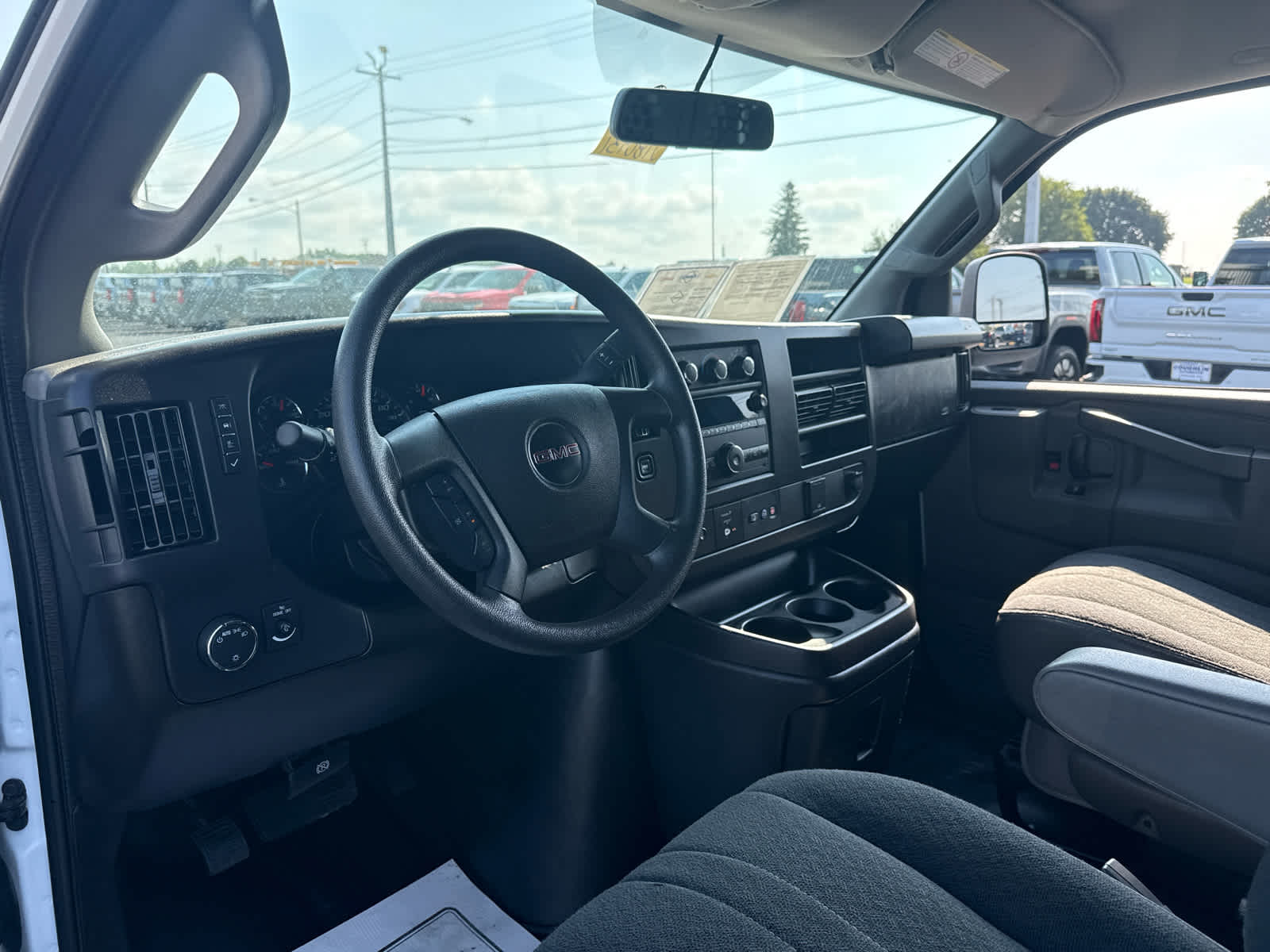 2025 GMC Savana Cargo Work Van - Photo 11