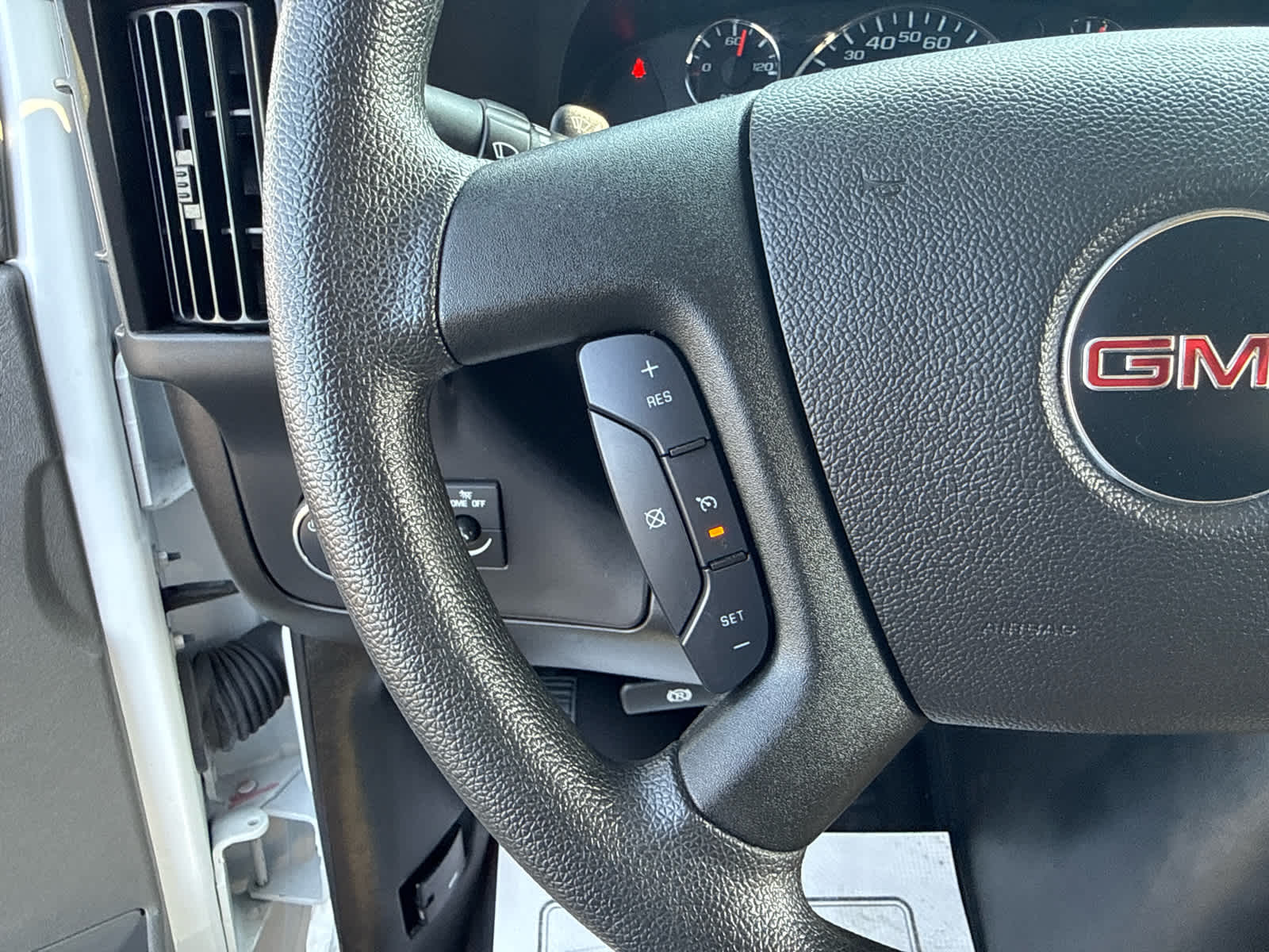 2025 GMC Savana Cargo Work Van