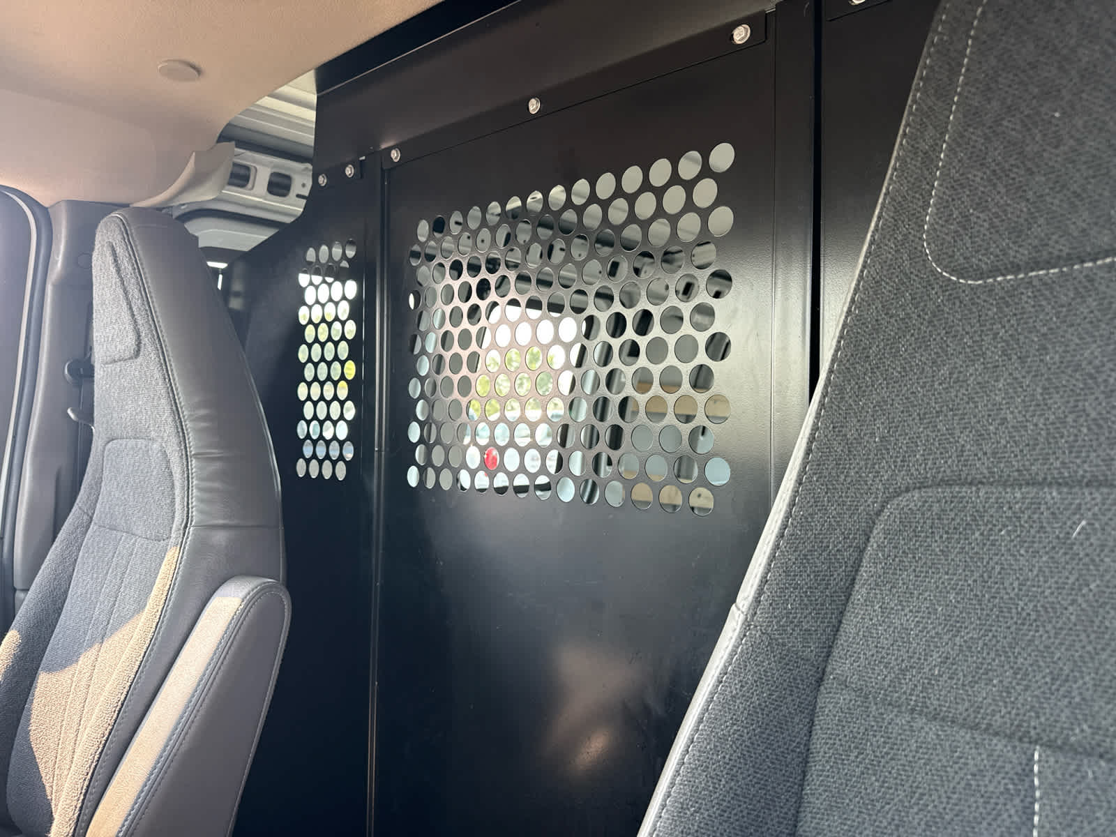 2025 GMC Savana Cargo Work Van - Photo 19