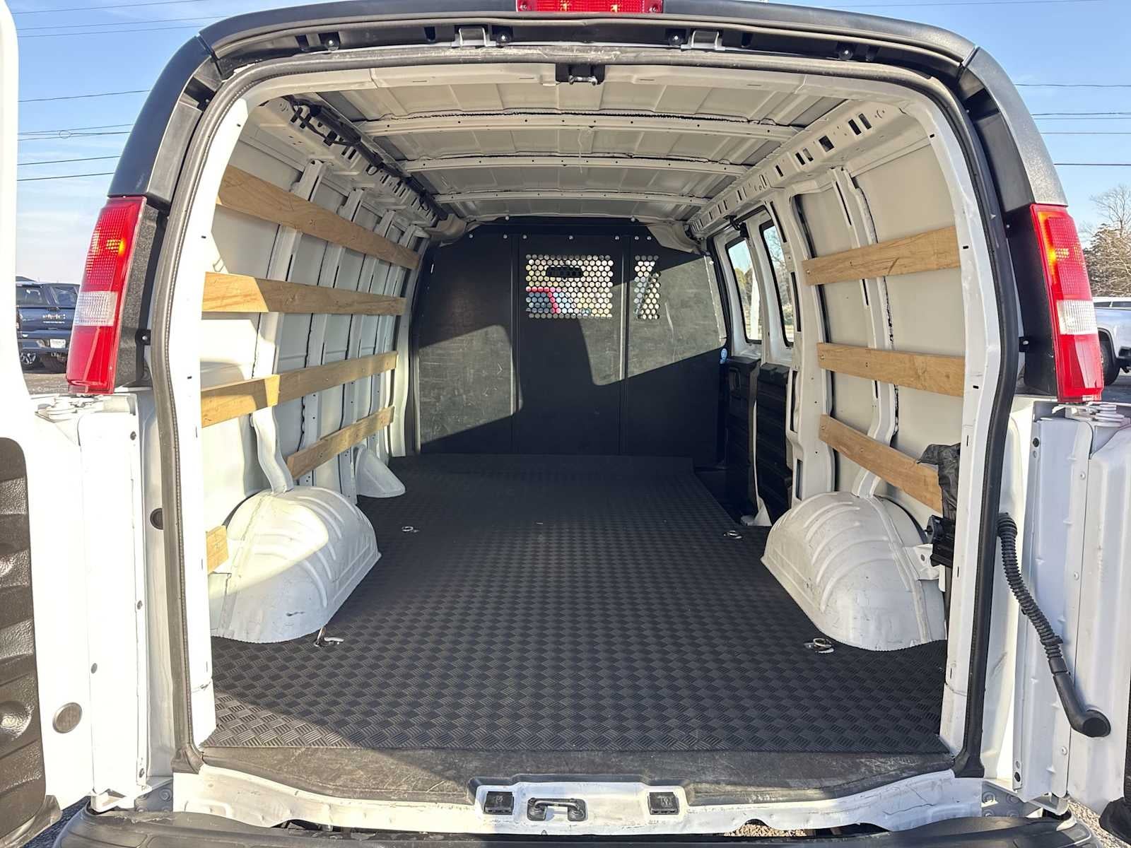 2024 GMC Savana Cargo 2500 Work Van