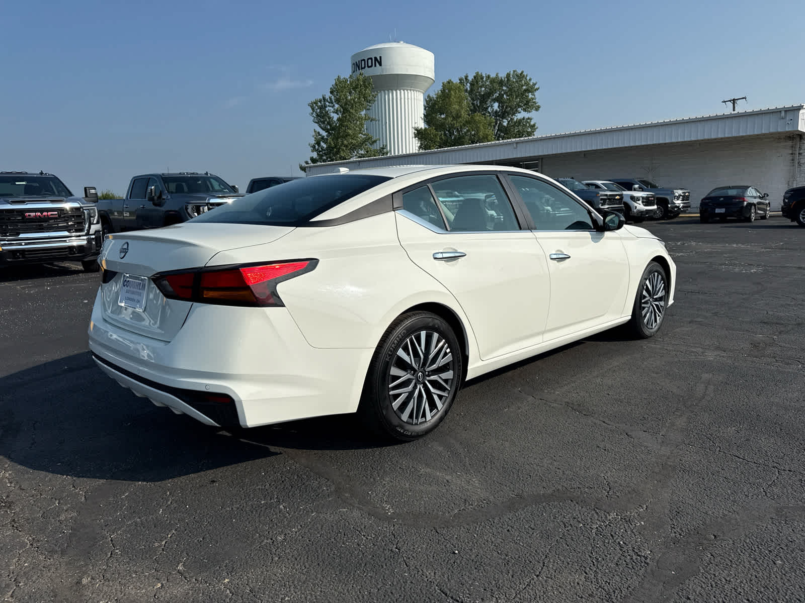 2025 Nissan Altima SV