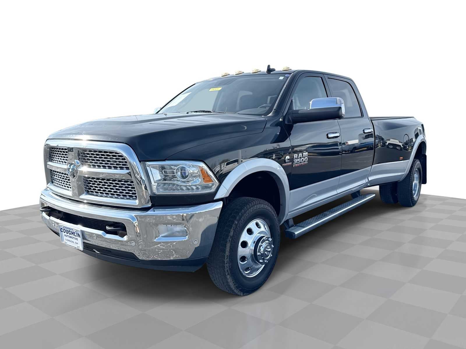 2016 RAM 3500 Laramie 4X4 Crew Cab LWB's photo