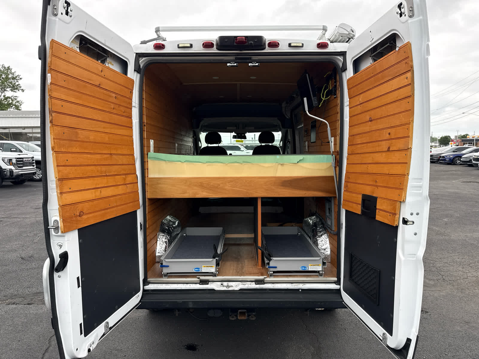 2020 RAM ProMaster 1500 Cargo Van High Roof 136" WB