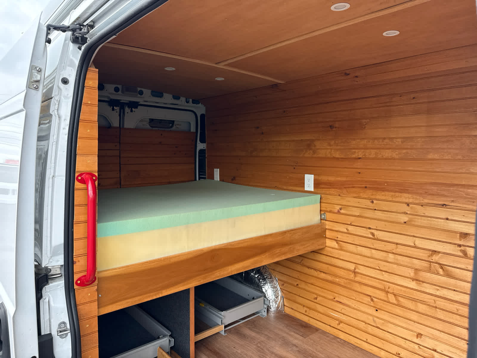 2020 RAM ProMaster 1500 Cargo Van High Roof 136" WB