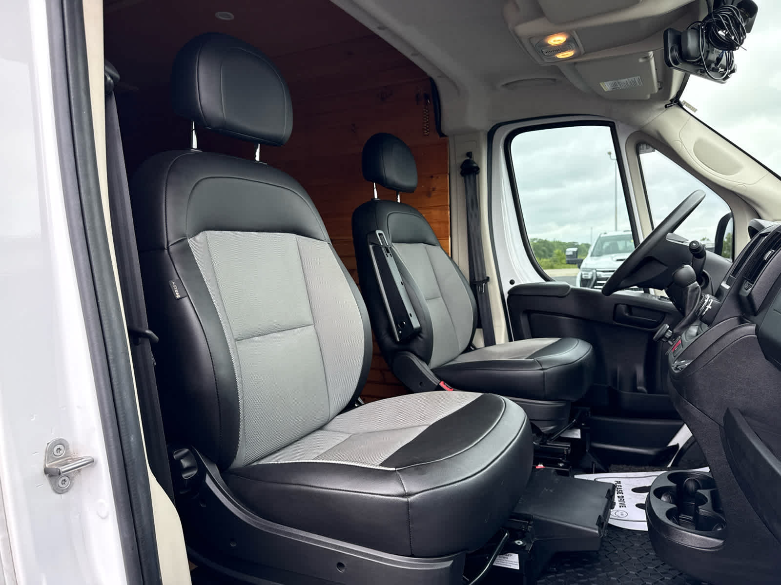 2020 RAM ProMaster 1500 Cargo Van High Roof 136" WB