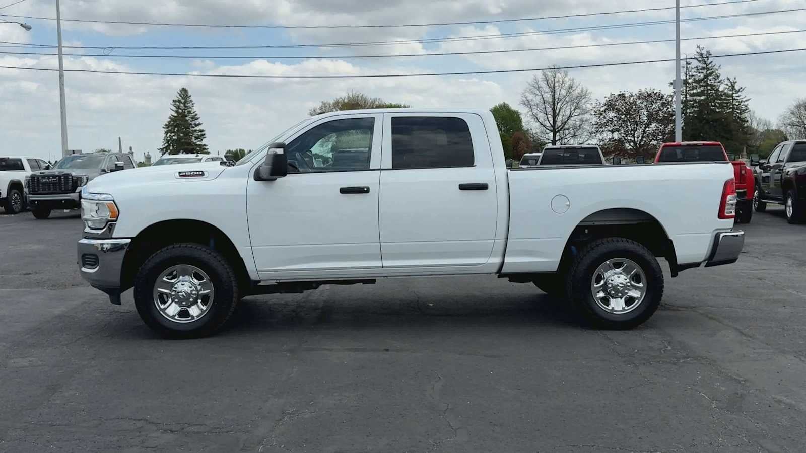 2023 RAM 2500 Tradesman Crew Cab 4x4 6'4" Box