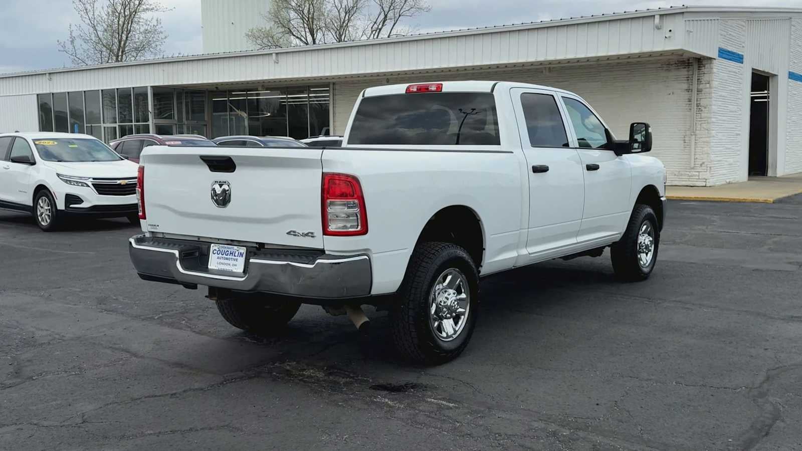 2023 RAM 2500 Tradesman Crew Cab 4x4 6'4" Box