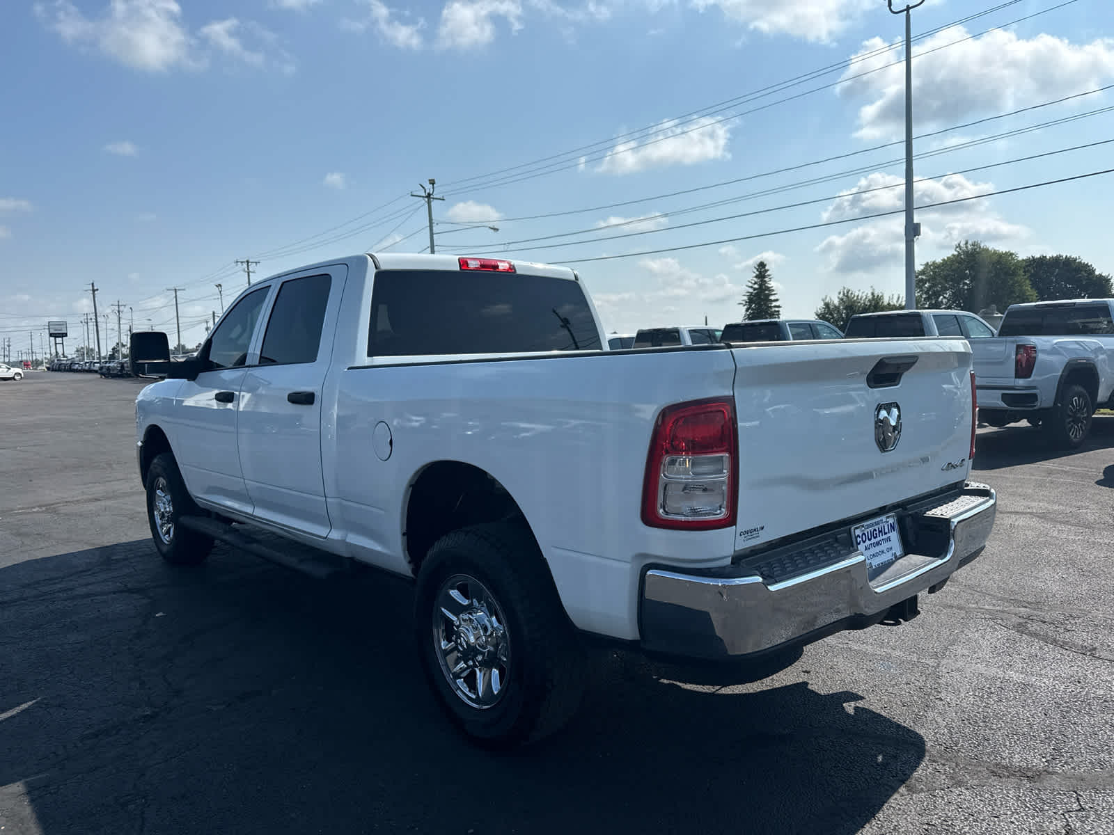 2023 RAM 2500 Tradesman Crew Cab 4x4 6'4" Box