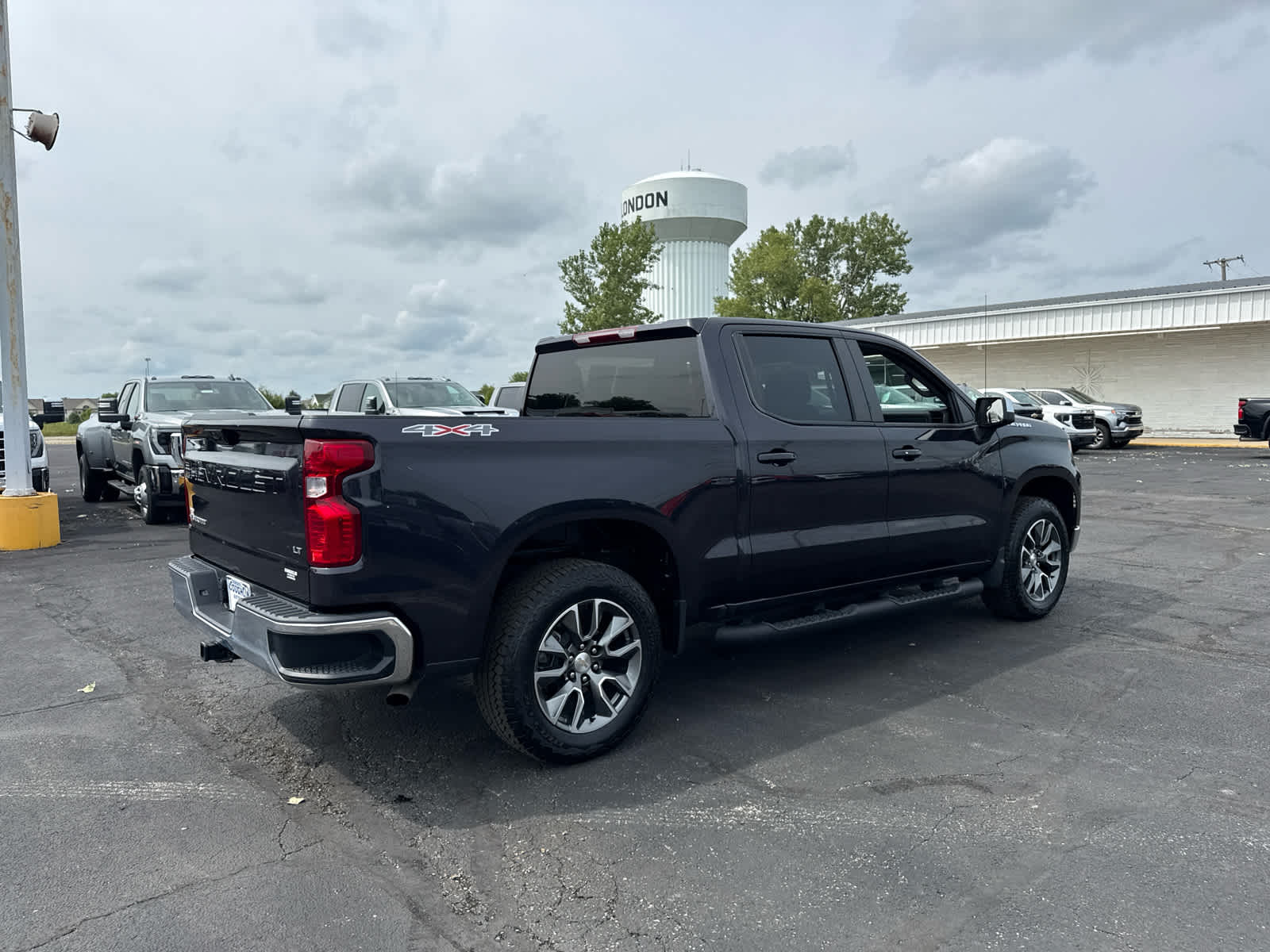 2024 Chevrolet Silverado 1500 LT (2FL)