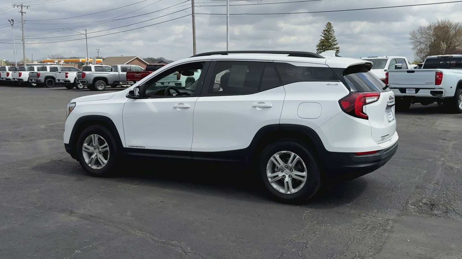 2024 GMC Terrain SLE