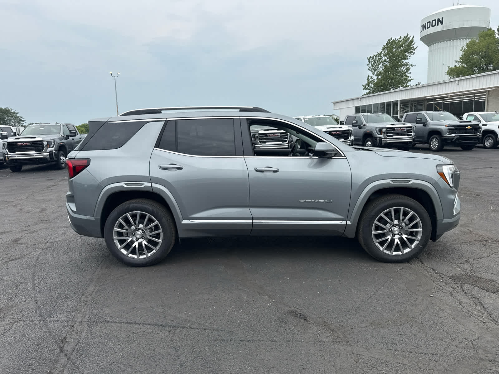 2027 GMC Terrain Denali