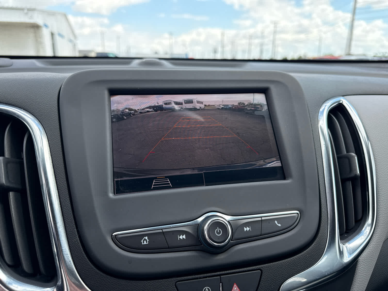 2024 Chevrolet Equinox LS - Photo 16