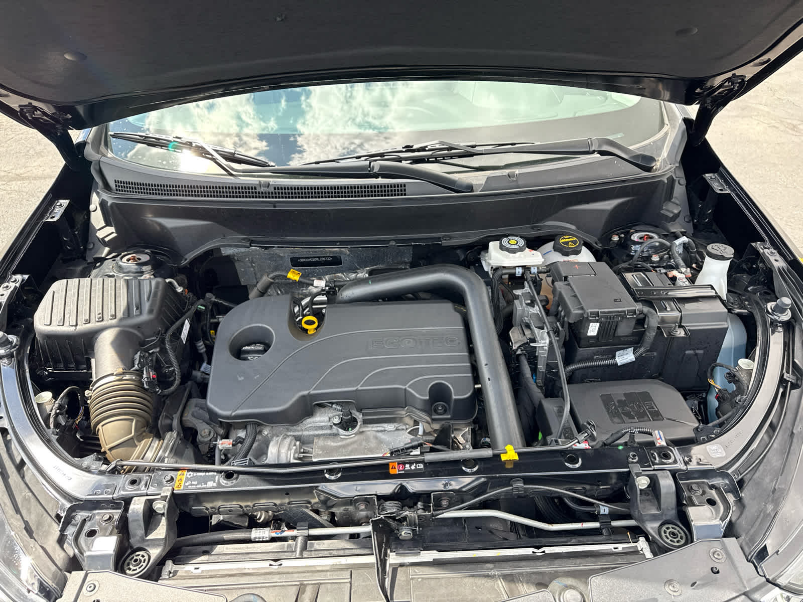 2024 Chevrolet Equinox LS - Photo 24
