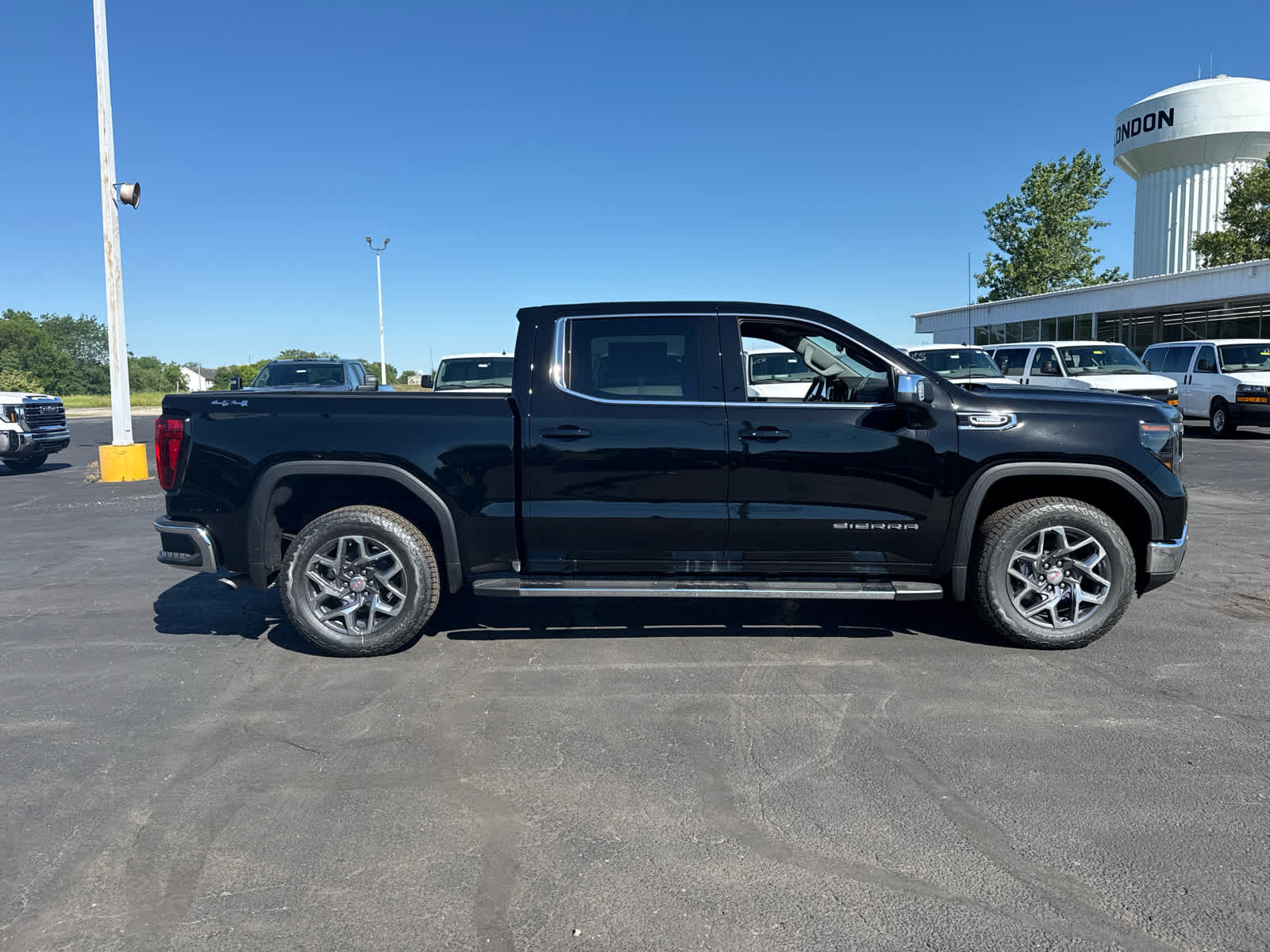 2026 GMC Sierra 1500 SLE