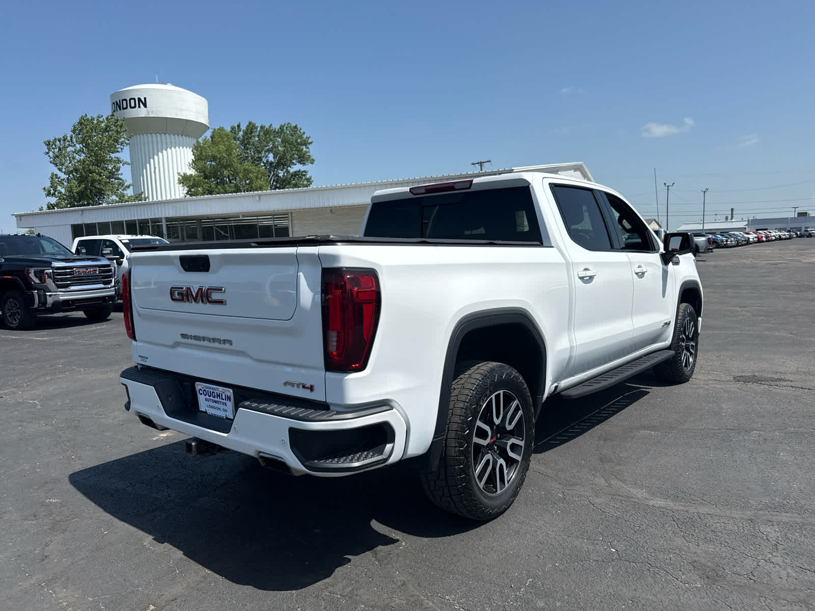 2022 GMC Sierra 1500 AT4