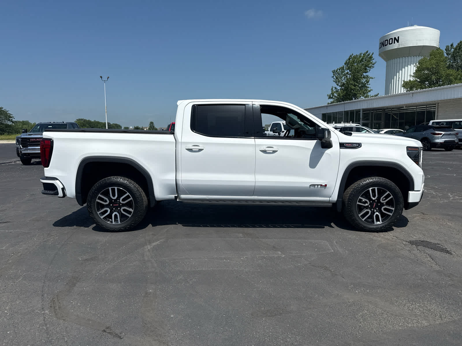 2022 GMC Sierra 1500 AT4