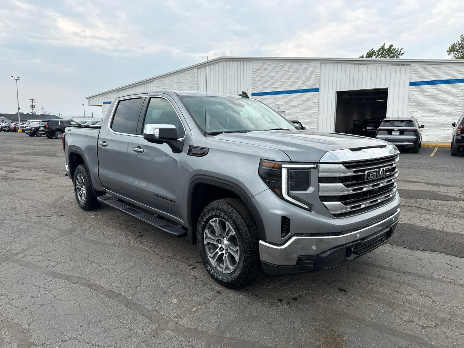 2026 GMC Sierra 1500 SLE