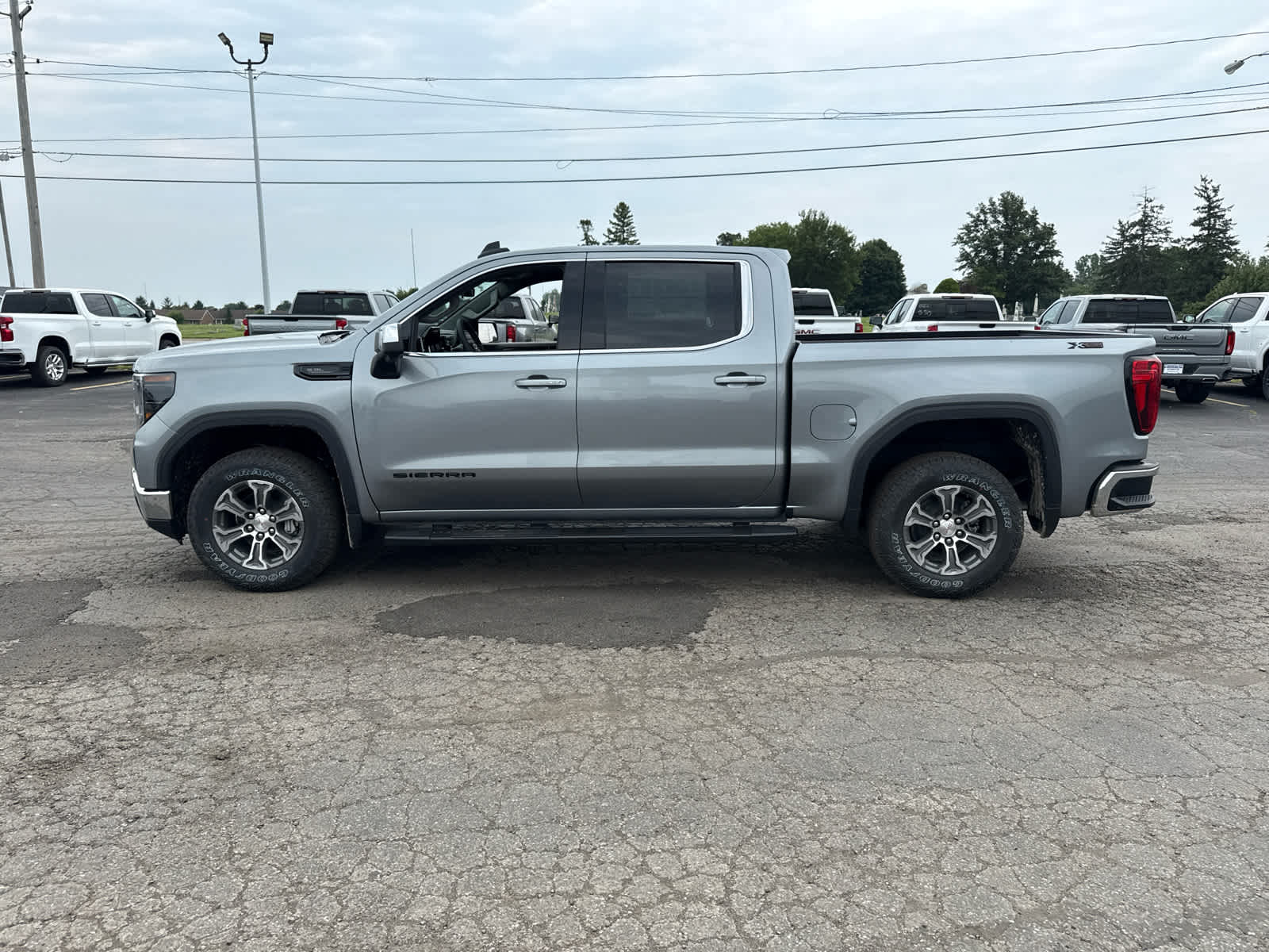 2026 GMC Sierra 1500 SLE