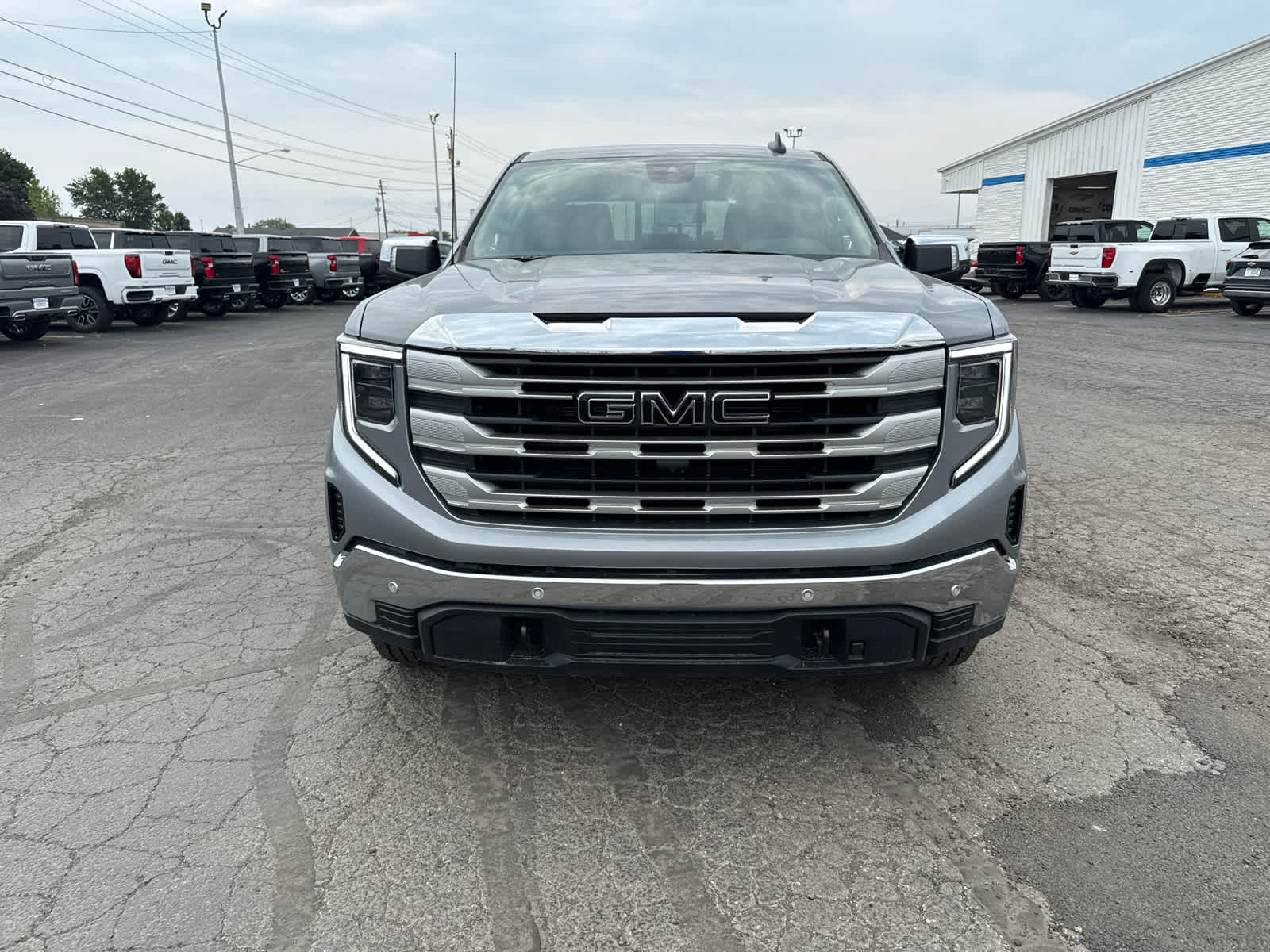 2026 GMC Sierra 1500 SLE