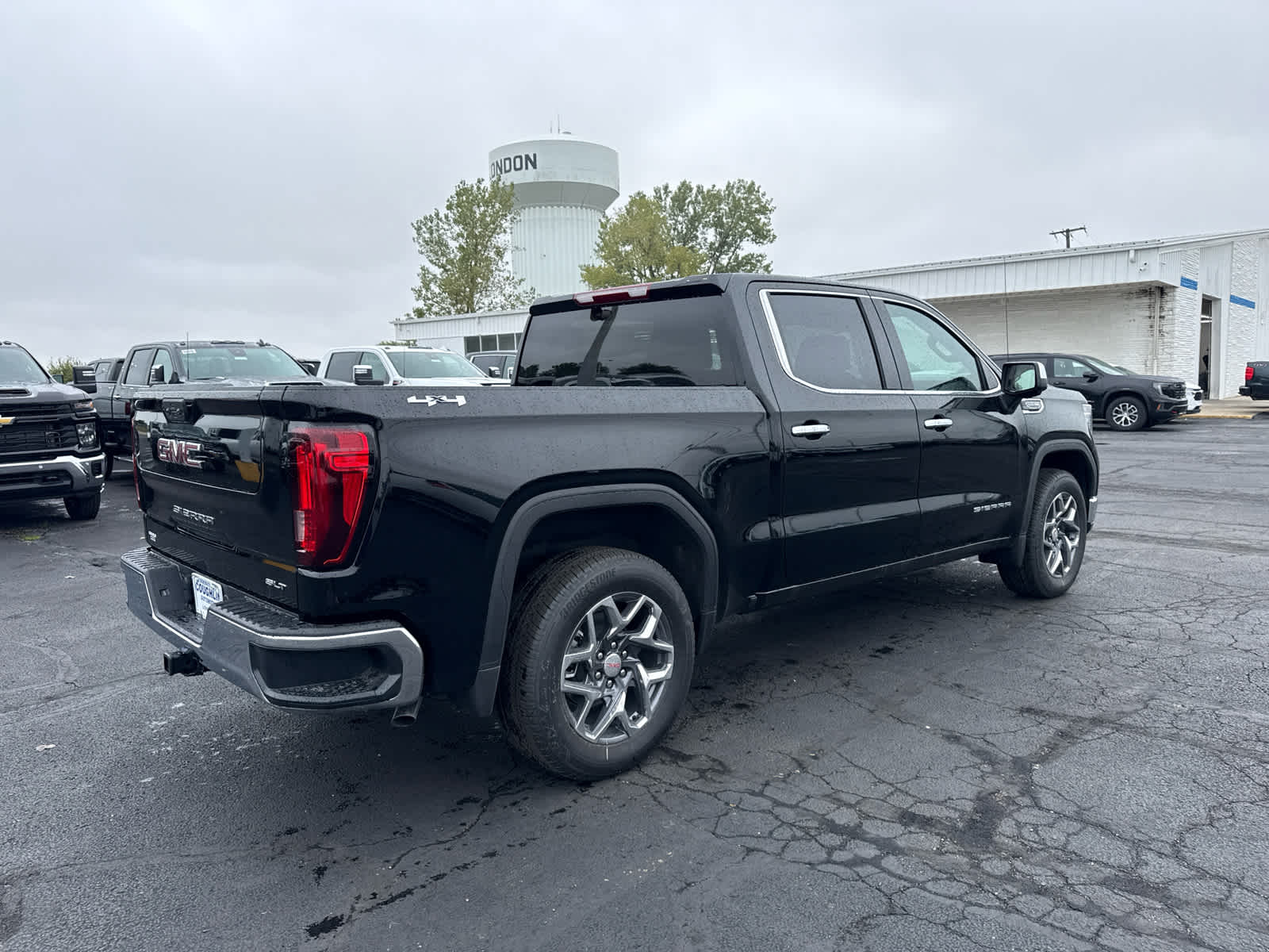 2026 GMC Sierra 1500 SLT
