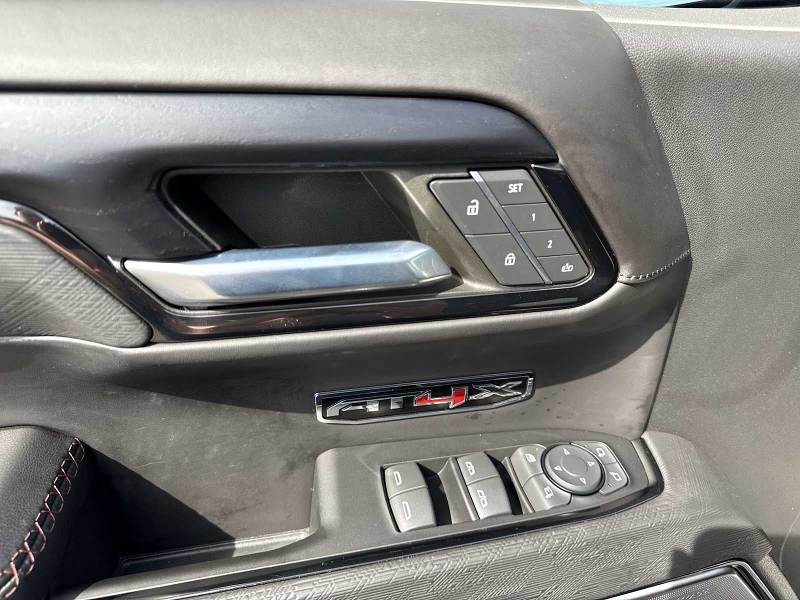 2023 GMC Sierra 1500 AT4X