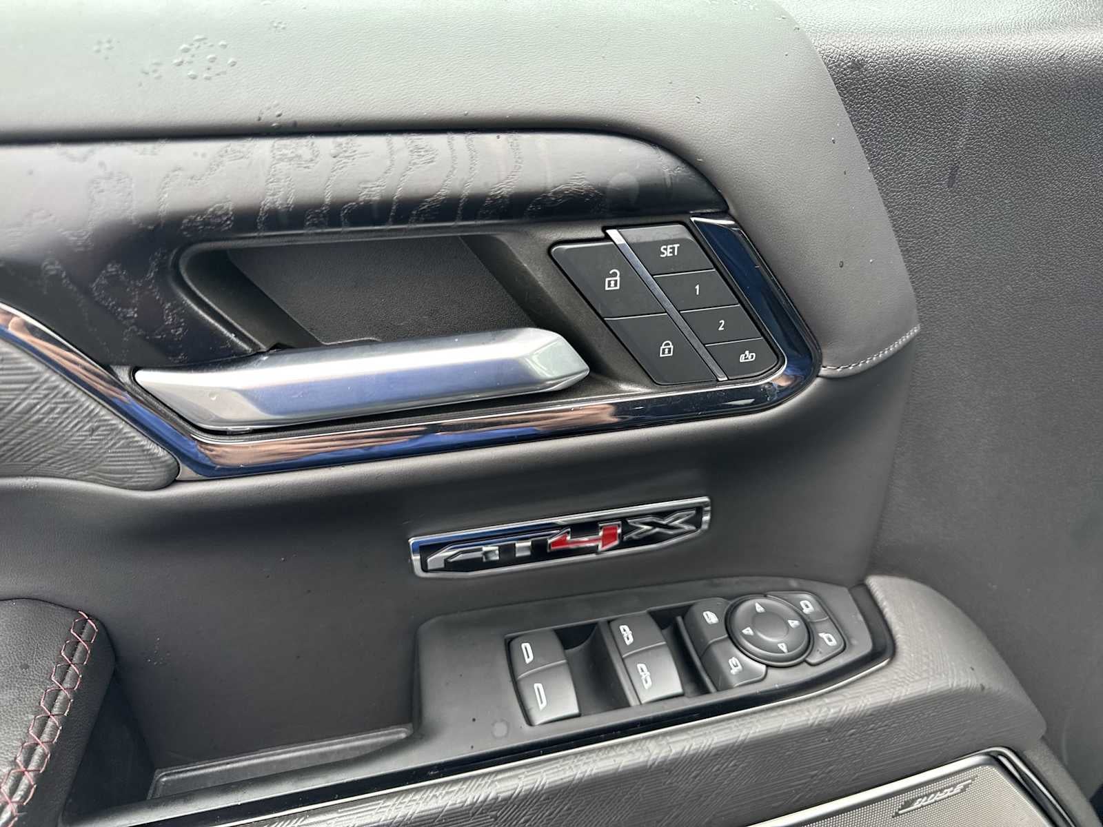 2024 GMC Sierra 1500 AT4X