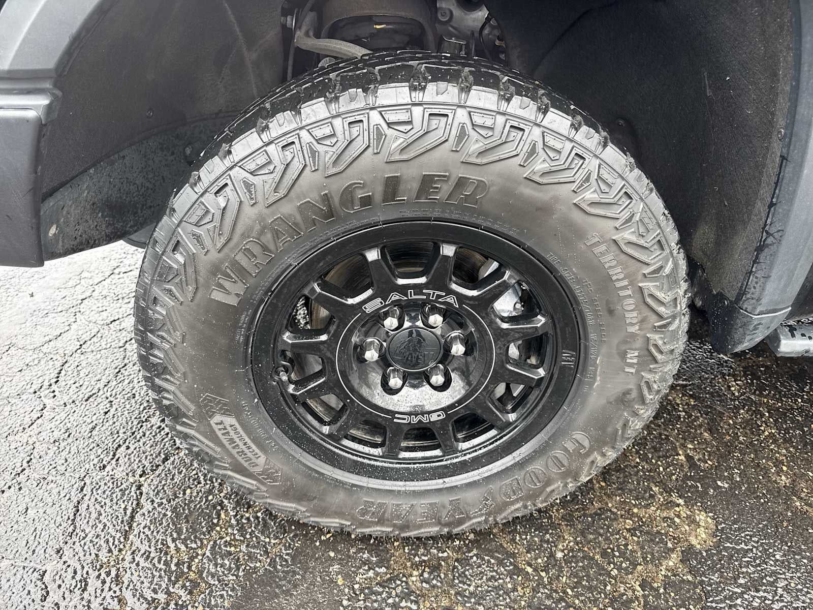 2024 GMC Sierra 1500 AT4X