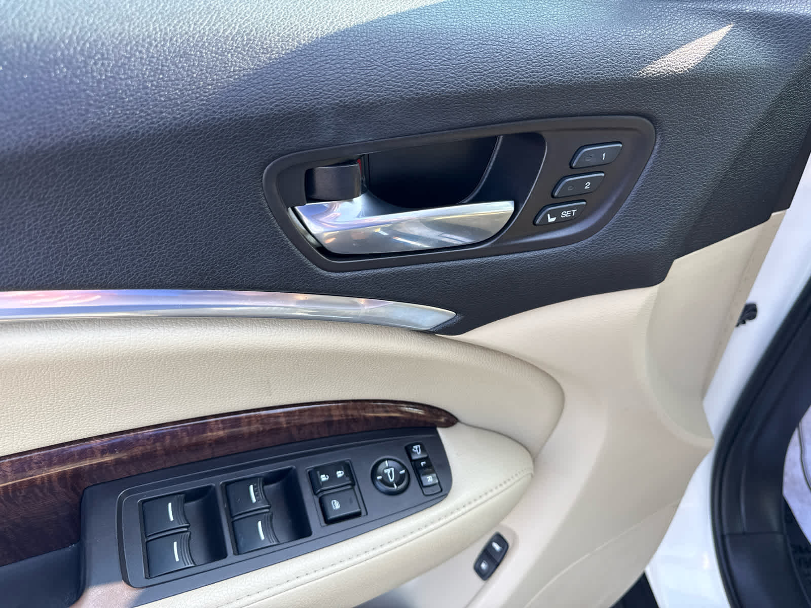 2017 Acura MDX w/Technology Package
