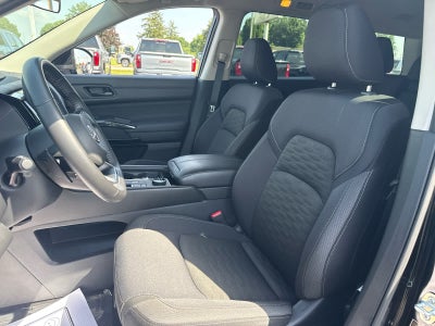 2025 Nissan Pathfinder SV 4WD