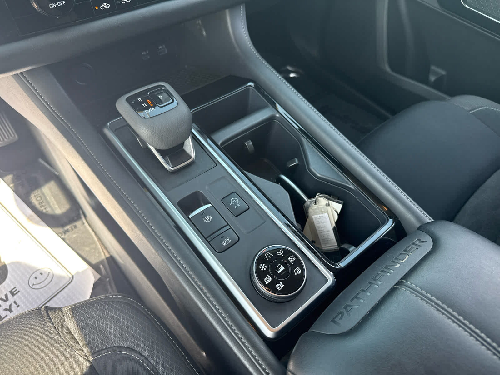 2025 Nissan Pathfinder SV 4WD